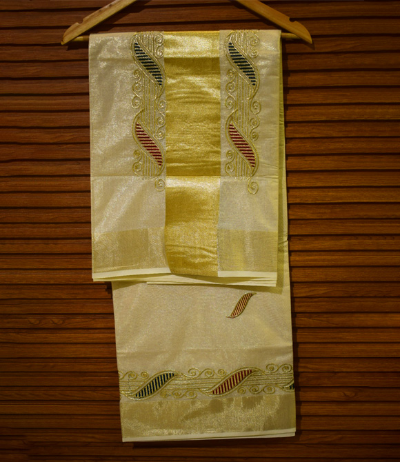 Color threadwork saree